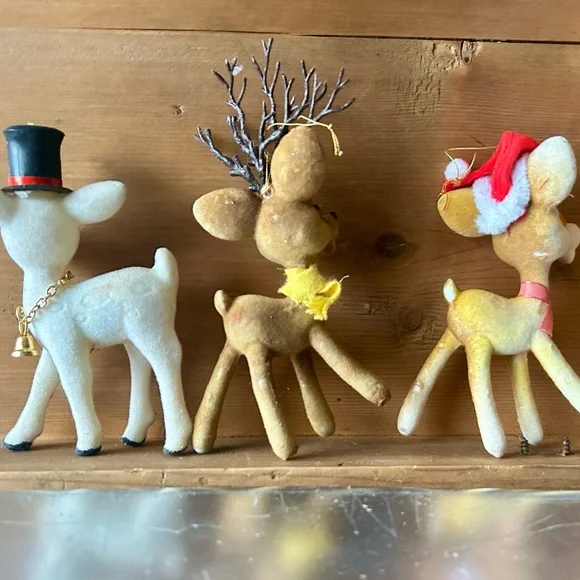 Vintage 3 1960’s felted/flocked Christmas Reindeer Figurines - Picture 2 of 2